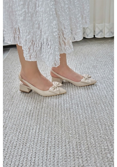 Asmi Shoes Kadın Mina Krem Cilt Arkası Açık Sivri Burun Fiyonk Detaylı 4 Cm Topuklu Ayakkabı Asmi Shoes Kadın Mina Krem Cilt Arkası Açık Sivri Burun Fiyonk Detaylı 4 Cm Topuklu Ayakkabı