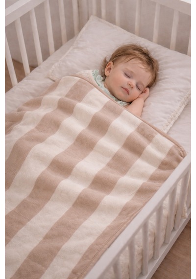 Bebe3 İplik Çizgili Biyeli Wersoft Triko İçi Polarlı Kışlık Battaniye 80 X 80 Cm Sütlü Kahve Sütlü Kahve