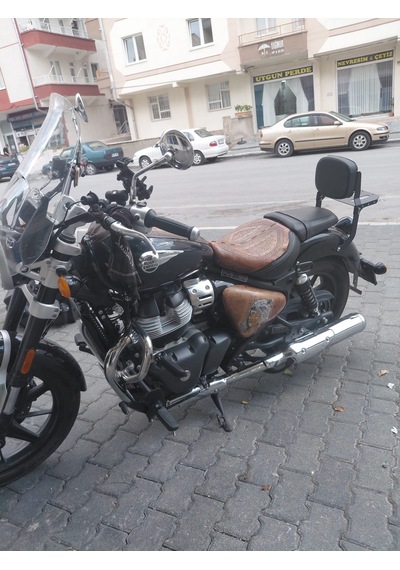 Royal Enfield Super Meteor 650 Sissy Bar