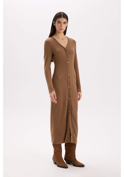 DeFacto Bodycon Vücudu Saran Basic Düz V Yaka Düğmeli Fitilli Kaşkorse Midi Uzun Kollu Elbise B3261AX24WNBN325 Kahve