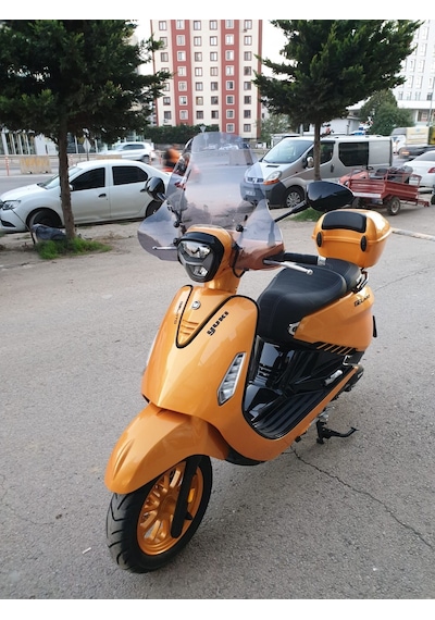Motocam Yuki Gelato 125 Ön Cam 2023-2026 Model 43cm Füme Renkli 4mm Aparatsız