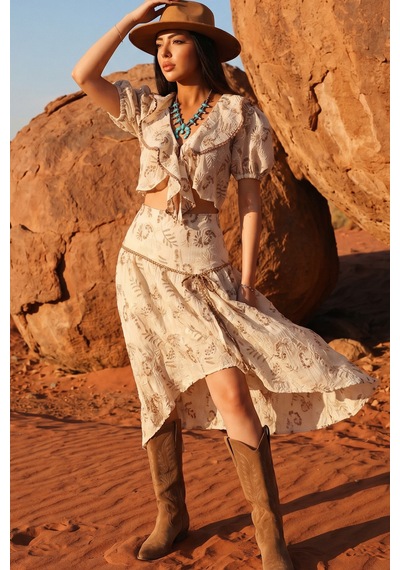 Fashion Cocktail Nakışlı İşlemeli Güpürlü Önden Bağlamalı Balon Kol Crop Bluz Ve Yırtmaçlı Asimetrik Uzun Yırtmaç Efekt Etek Yazlık Romantik Vintage Retro Bohem İkili Takım Kadın Set kahverengi Fashion Cocktail Nakışlı İşlemeli Güpürlü Önden Bağlamalı Balon Kol Crop Bluz Ve Yırtmaçlı Asimetrik Uzun Yırtmaç Efekt Etek Yazlık Romantik Vintage Retro Bohem İkili Takım Kadın Set kahverengi