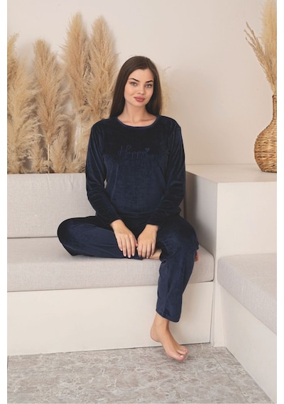 Kadın Kırmızı Renk Likralı Kadife Pijama Takımı Lacivert