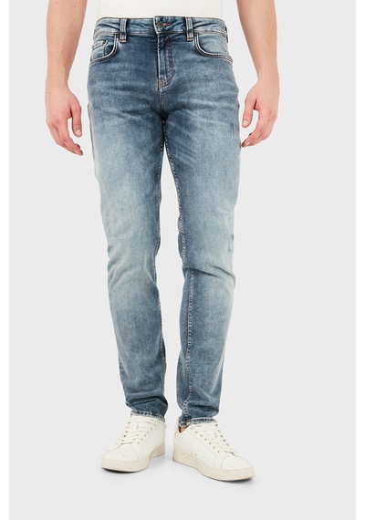 Emporio Armani Pamuklu Slim Fit Dar Paça Kot Pantolon Erkek Kot Pantolon Em006514 Af27789 Mb003 Açık Mavi Emporio Armani Pamuklu Slim Fit Dar Paça Kot Pantolon Erkek Kot Pantolon Em006514 Af27789 Mb003 Açık Mavi