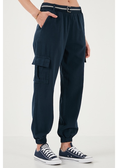 Lela Pamuklu Standart Fit Normal Bel Lastikli Paça Kemerli Jogger Bayan Pantolon 668Yp5045 Lacivert Lela Pamuklu Standart Fit Normal Bel Lastikli Paça Kemerli Jogger Bayan Pantolon 668Yp5045 Lacivert