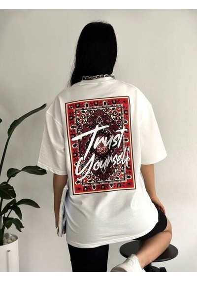 Flood Of Style Kadın Beyaz Trustyourself Oversize Bisiklet Yaka Tshirt