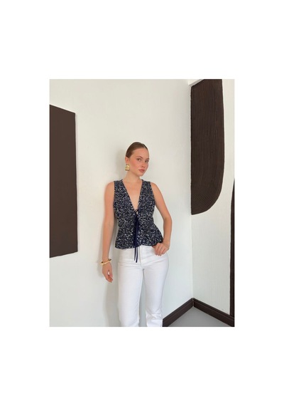 Verymoda V Yaka Belden Bağcıklı Pullu Yelek Bluz D3135 Lacivert