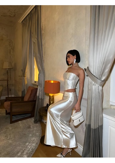 Havens Kristal Taşlı Büstiyer & Saten Etek Takım Beyaz Havens Kristal Taşlı Büstiyer & Saten Etek Takım Beyaz