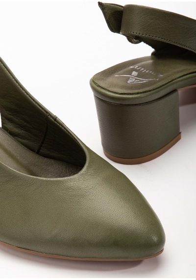 Analin Shoes Kadın Hakiki Deri Bilekten Bağlı Toka Detaylı Topuklu Ayakkabı Yeşil