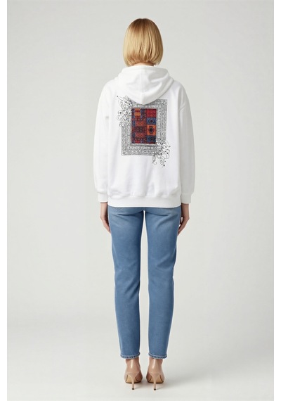 Ersefa Kadın Uzun Kol Kapşonlu Ön Arka Baskı Detaylı Sweatshirt Kilim Mo beyaz