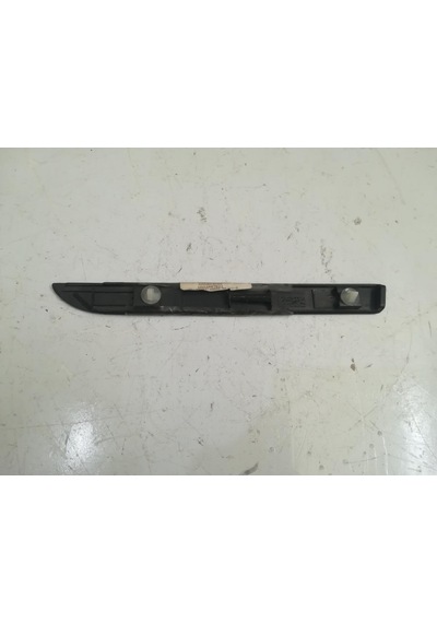 Kelebek Camı Alt Çıtası Starex 02-08 Sağ 86183 4a000