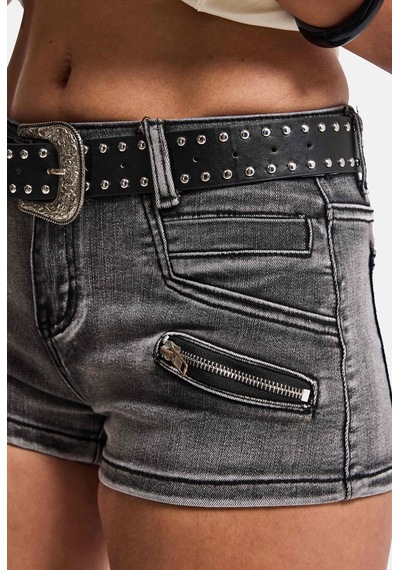 Kadın Koyu Füme Mini Kemer Dahil Özel Tasarım Denim Şort Siyah