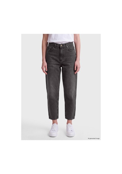 LC Waikiki Alıta Cıty Farkıyla Lcw Jeans Siyah Denim Düz Balloon Fit Yüksek Bel Daralan Paça Kadın Jean Pantolo Siyah - 925400063 Siyah LC Waikiki Alıta Cıty Farkıyla Lcw Jeans Siyah Denim Düz Balloon Fit Yüksek Bel Daralan Paça Kadın Jean Pantolo Siyah - 925400063 Siyah
