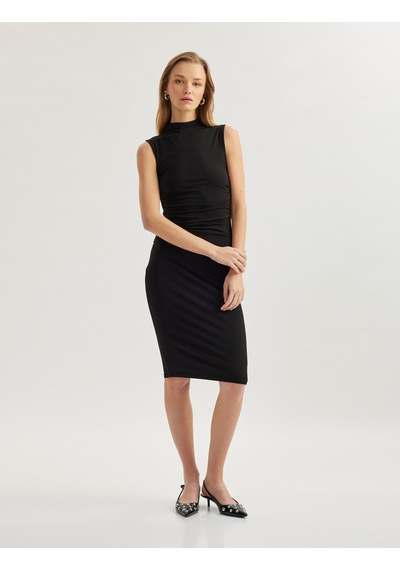 Koton Hafif Dik Yaka Kolsuz Drapeli Slim Fit Midi Kalem Elbise Siyah 5sak80023ek