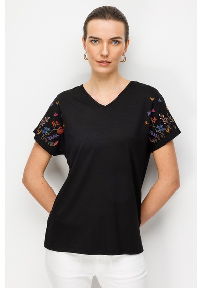 Kadın V Yaka Nakış İşlemeli Düşük Kollu Penye T-shirt Siyah Siyah
