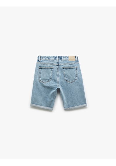 Koton Katlamalı Paça Cepli Bermuda Slim Fit Denim Şort Açık İndigo 5sam40011ıd Açık İndigo Koton Katlamalı Paça Cepli Bermuda Slim Fit Denim Şort Açık İndigo 5sam40011ıd Açık İndigo