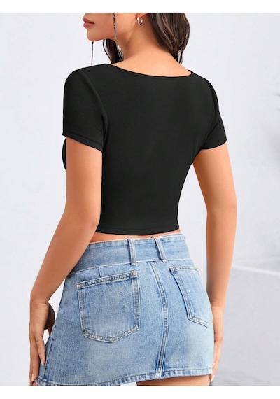 Liona Geniş U Yaka Siyah Renk Fitilli Kısa Kollu Slim Fit Crop Top Bluz