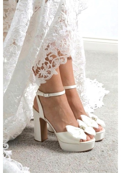 Fox Shoes Y820203909 Sedef Kurdele Detaylı Kalın Platform Topuklu Gelinlik Ayakkabısı SEDEF Fox Shoes Y820203909 Sedef Kurdele Detaylı Kalın Platform Topuklu Gelinlik Ayakkabısı SEDEF