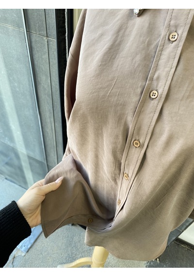 Pera Moda Yakası Taşlı Modal Kumaş Oversize Kadın Gömleği Açık Kahverengi