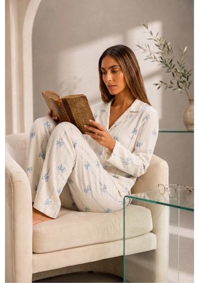 Kadın Önden Düğmeli Uzun Kollu Alt Üst Beyaz Pijama Takımı