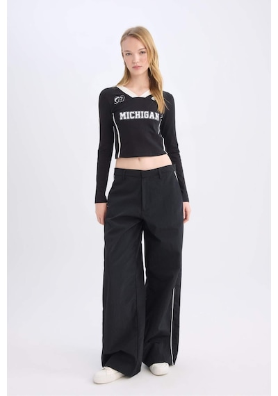 DeFacto Coool Wide Leg Geniş Bol Paça Cepli Şerit Detaylı Normal Bel Pantolon D4404AX24AUBK27