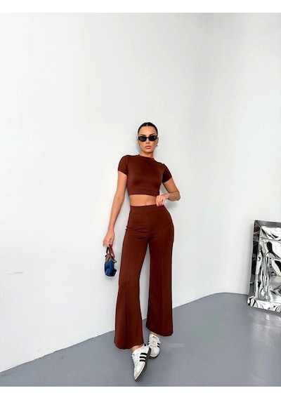 Efnaz Style Osy Modal Yumuşak Dokulu Kumaş Kısa Kollu Crop Alt Ispanyol Paça Pantalon Ikili Takım - Kahverengi Efnaz Style Osy Modal Yumuşak Dokulu Kumaş Kısa Kollu Crop Alt Ispanyol Paça Pantalon Ikili Takım - Kahverengi