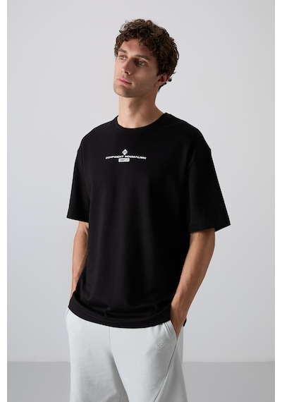 Tommy Life Sıyah/beyaz Pamuklu Kalın Yumuşak Dokulu Oversize Fit Baskılı Erkek T-shirt - 88321 001 Tommy Life Sıyah/beyaz Pamuklu Kalın Yumuşak Dokulu Oversize Fit Baskılı Erkek T-shirt - 88321 001