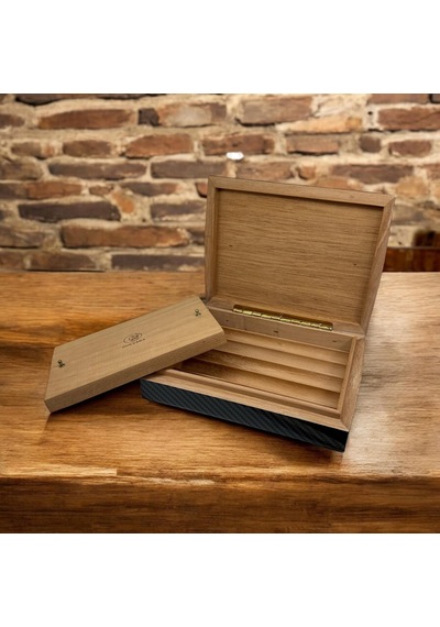 Guevara Karbon Desen Mini Puro Kutusu Humidor Siyah 5s