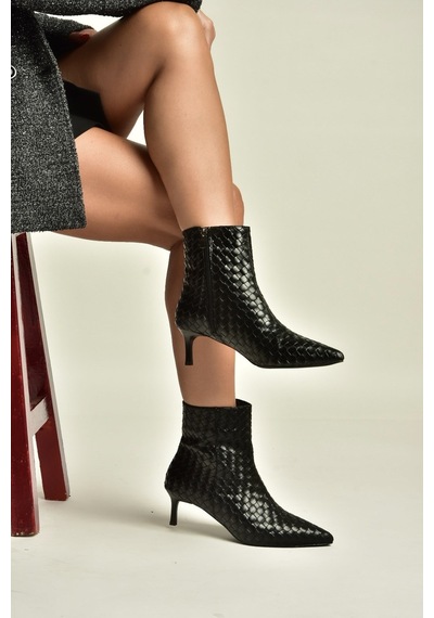 Fox Shoes Z676588909 Siyah Örgü Detaylı Kitten Topuklu Bilek Boy Kadın Bot