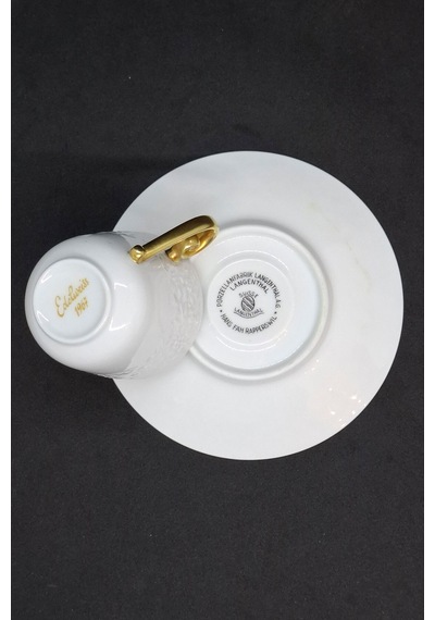 Kabartma Çiçek Desenli Porselen Kahve Fincanı 110 Ml Beyaz