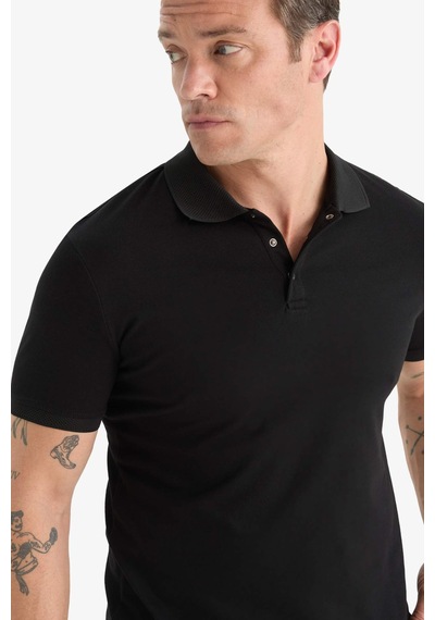 DeFacto Slim Fit Dar Kesim Polo Yaka Kısa Kollu Dokulu Basic Düz Siyah Tişört T5259AZ25SMBK81