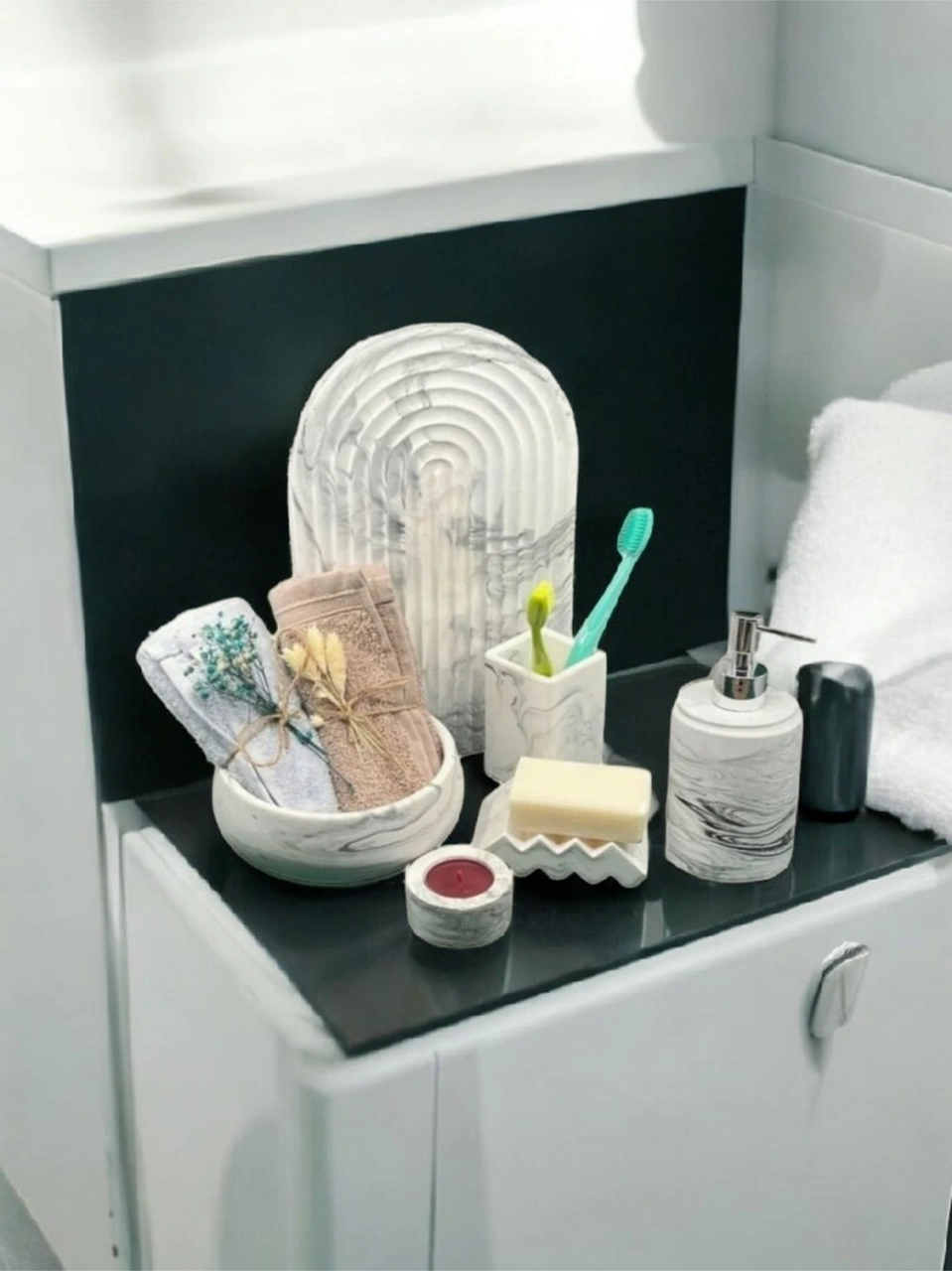 Marble Serisi Havluluk Ve Sivi Sabunluk Banyo Seti Gri