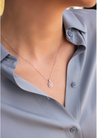 Gülaylar Diamond Line Beyaz Altın 8 Ayar Baget Taşlı Kolye