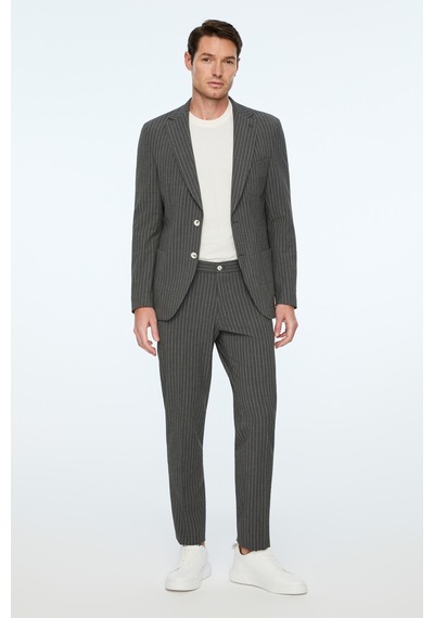 Morven Erkek Füme Poliviskon Trend Çizgili Slim Fit Mono Yaka Takım Elbise 26ms001024050 Füme Morven Erkek Füme Poliviskon Trend Çizgili Slim Fit Mono Yaka Takım Elbise 26ms001024050 Füme
