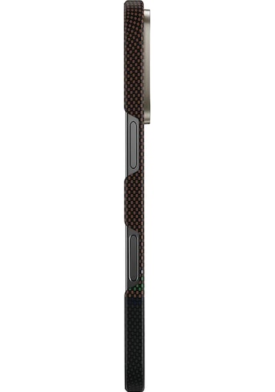 Apple iPhone 16 Pro Max Uyumlu Kılıf Magsafe Özellikli Karbon Fiber Benks Prestige Armorair Kevlar Kapak Gold