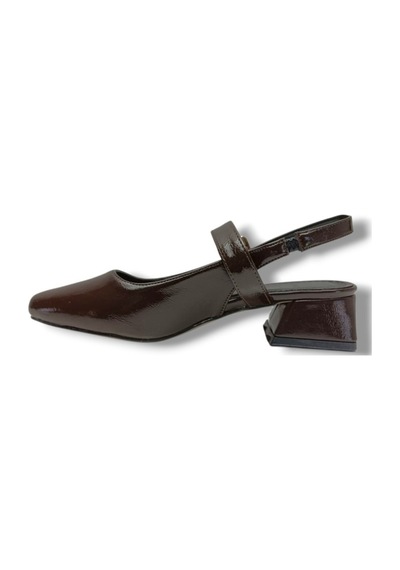Ceylan Shoes 315-26 Kırışık Rugan Deri Kısa Kare Topuk Arkası Açık Kadın Ayakkabı Kahverengi Ceylan Shoes 315-26 Kırışık Rugan Deri Kısa Kare Topuk Arkası Açık Kadın Ayakkabı Kahverengi