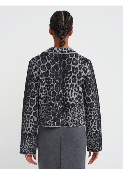 Dilvin 60296 Polo Yaka Düğmeli Cepli Leopar Triko Hırka Füme