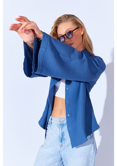 Manche İndigo Kolları Salaş Yıkamalı Müslin Oversize Rahat Kalıp Kadın Basic Gömlek Mks166881-01 Manche İndigo Kolları Salaş Yıkamalı Müslin Oversize Rahat Kalıp Kadın Basic Gömlek Mks166881-01