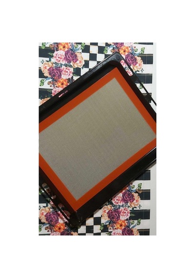 Profesyonel Yanmaz Yapışmaz Yıkanabilir Silikon Pişirme Matı 30x40 Cm, Kahverengi