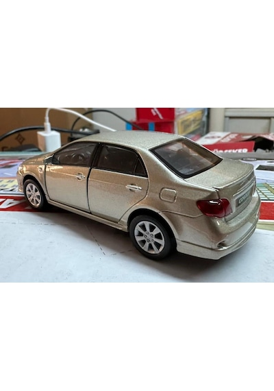 Oyuncak Metal Model Araba 1/36 Çek Bırak 2009 Toyota Corolla Açık Kahve