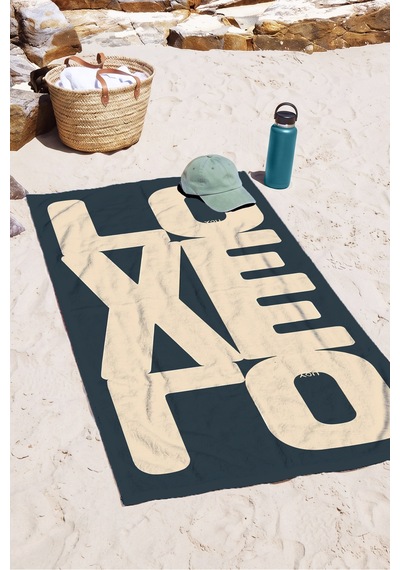 Love Motto Yazılı Plaj Havlusu - Minimalist Siyah Bej Havuz Deniz Banyo Hızlı Kuruyan Sahil Örtüsü Sakin Mercan