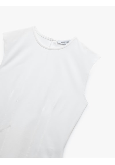 Koton Pamuklu Slim Fit Arkadan Kapama Detaylı Sıfır Kol Tişört Kırık Beyaz 5sak10059pk Ekru Koton Pamuklu Slim Fit Arkadan Kapama Detaylı Sıfır Kol Tişört Kırık Beyaz 5sak10059pk Ekru