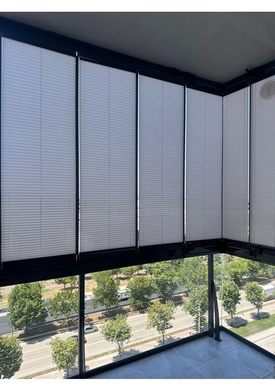 Blind-x Koyu Gri Plise Katlanır Cam Balkon Perdesi, Ofis Perdesi, Mutfak Perdesi, Salon Perdesi