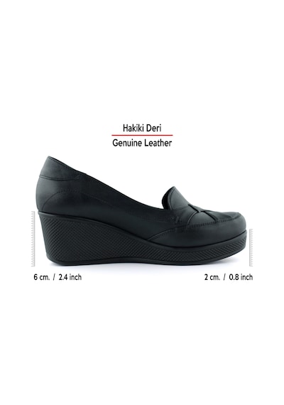 Erkan Saçmacı Shay Exclusives Siyah Hakiki Deri Çapraz Bant Detaylı İşlemeli Dolgu Topuklu Günlük Ayakkabı Siyah Erkan Saçmacı Shay Exclusives Siyah Hakiki Deri Çapraz Bant Detaylı İşlemeli Dolgu Topuklu Günlük Ayakkabı Siyah