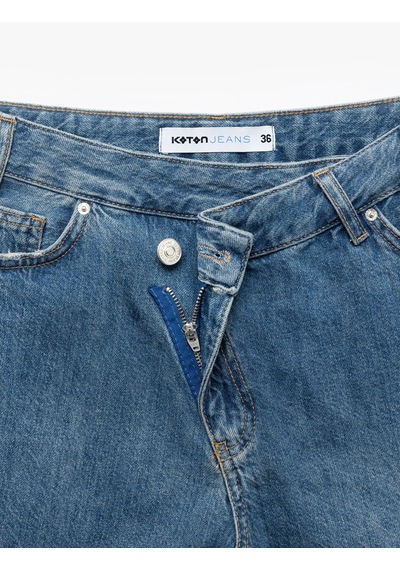 Koton Asimetrik Düğme Detaylı Cepli Mini Denim Şort Orta İndigo 5sal40295md Indigo