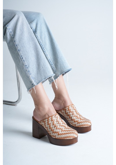 Analin Shoes Kadın Hakiki Deri Platform Topuklu Örgülü Terlik Taba