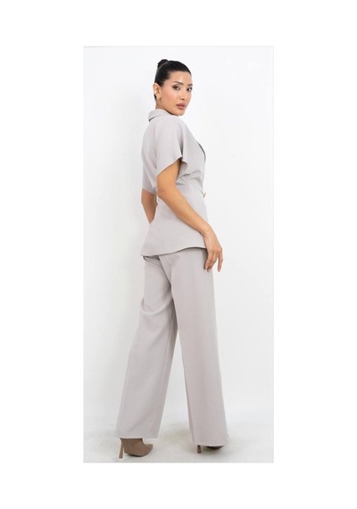 Dorne Moda Özel Koleksiyon Düğme Detaylı Geniş Paça Takım - Düğün - Mezuniyet - Ofis Şıklığı Gri Gri Dorne Moda Özel Koleksiyon Düğme Detaylı Geniş Paça Takım - Düğün - Mezuniyet - Ofis Şıklığı Gri Gri