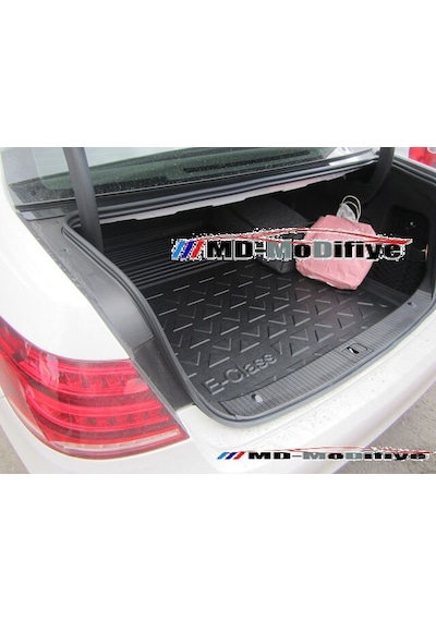 Mercedes E Serisi E180 E200 E250 W212 Bagaj Havuzu 4K Kokusuz .2