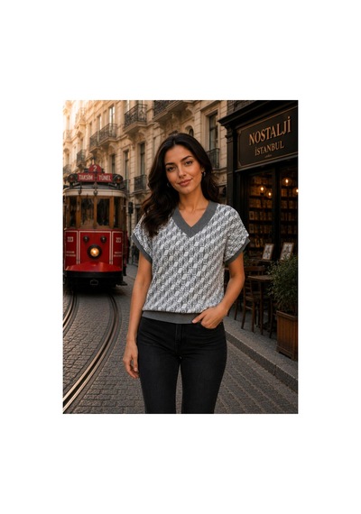 Hira Life Fashion Sfg Life Moda Kadın V Yaka Kare Desenli Şık Süveter Gri Gri