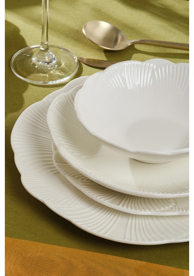 Karaca Stream Bone Floral White 53 Parça 12 Kişilik Yemek Takımı Beyaz